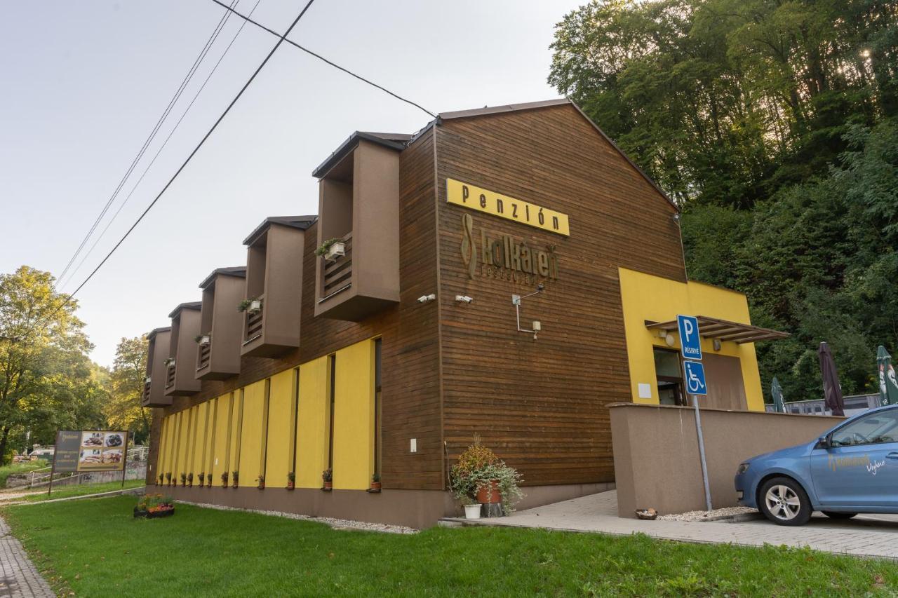 Penzion Kolkaren Vyhne Exterior photo